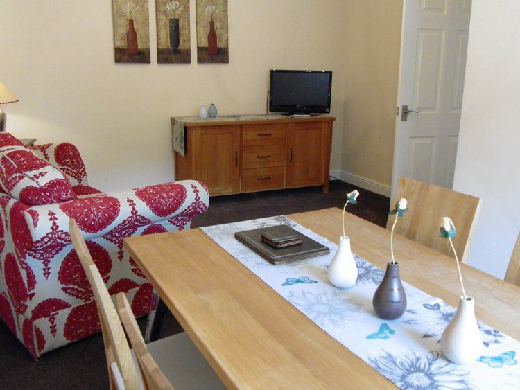 Granary cottage living/dining room